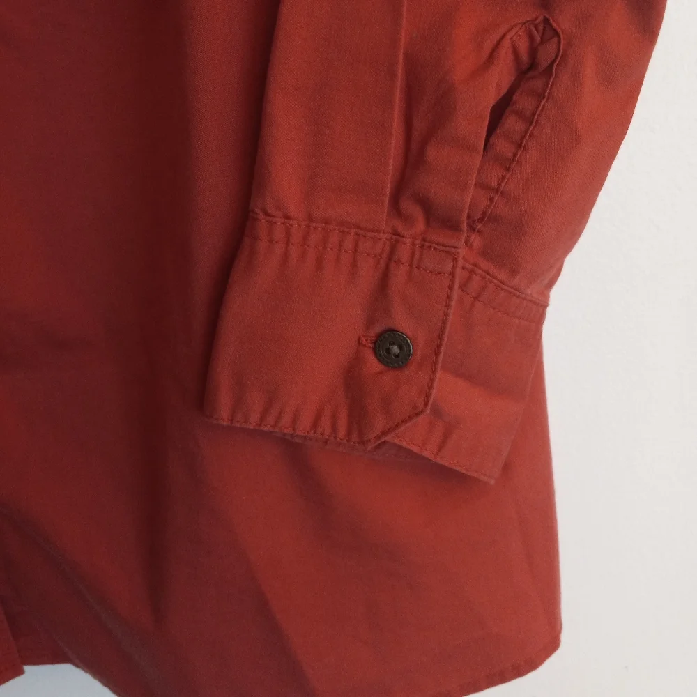 D & Co button front long sleeve women's top size L